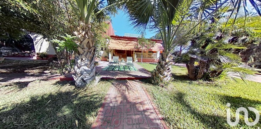 Сasa en Elche, Alicante, España 5 dormitorios, 397 m2 No. 153448