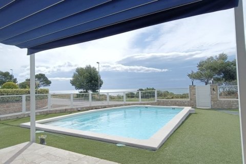 Продажа дома в Л'Аметлья-де-Мар, Таррагона, Испания 3 спальни, 138м2 №153446 - фото 22