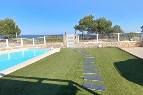 Продажа дома в Л'Аметлья-де-Мар, Таррагона, Испания 3 спальни, 138м2 №153446 - фото 26