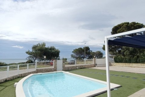 Продажа дома в Л'Аметлья-де-Мар, Таррагона, Испания 3 спальни, 138м2 №153446 - фото 17