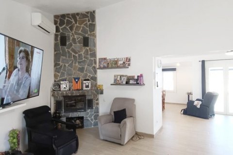 Продажа дома в Л'Аметлья-де-Мар, Таррагона, Испания 3 спальни, 138м2 №153446 - фото 6