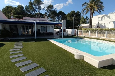 Продажа дома в Л'Аметлья-де-Мар, Таррагона, Испания 3 спальни, 138м2 №153446 - фото 23