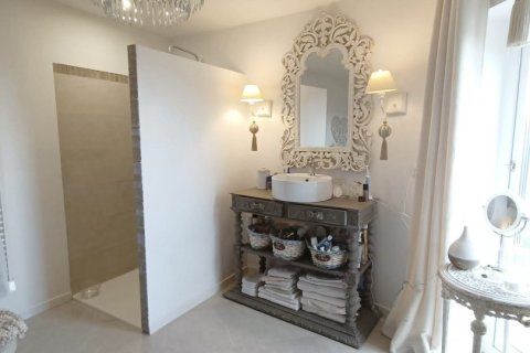 Hus till salu i Camarles, Tarragona, Spanien 6 sovrum, 350 kvm. Nr. 153445 - foto 16