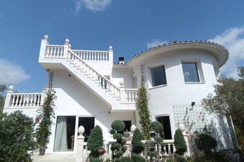 Hus till salu i Camarles, Tarragona, Spanien 6 sovrum, 350 kvm. Nr. 153445 - foto 2