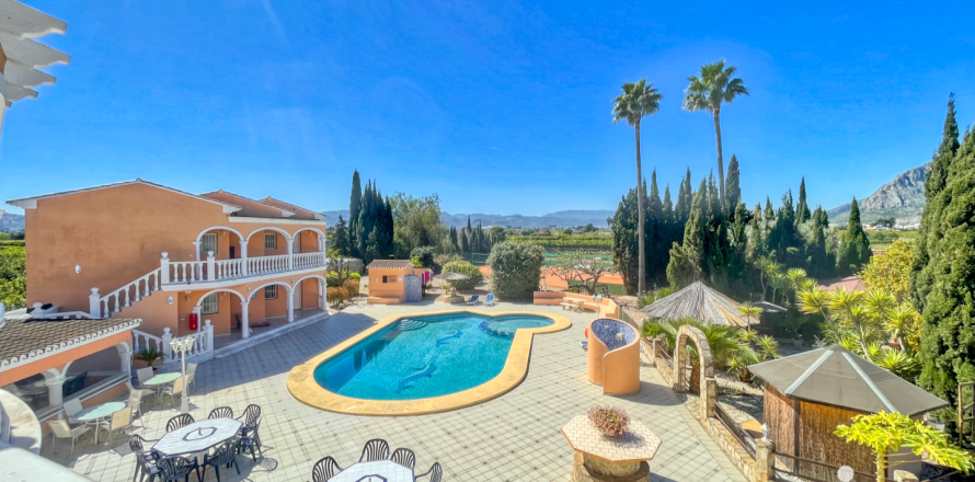 Hotell i Els Poblets, Alicante, Spanien 14 sovrum, 14637 kvm. Nr. 153443