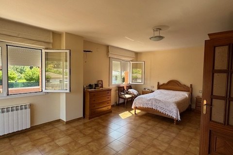 Dom w Corbera de Llobregat, Barcelona, Hiszpania 6 sypialni, 230 mkw. nr 153447 – zdjęcie 15