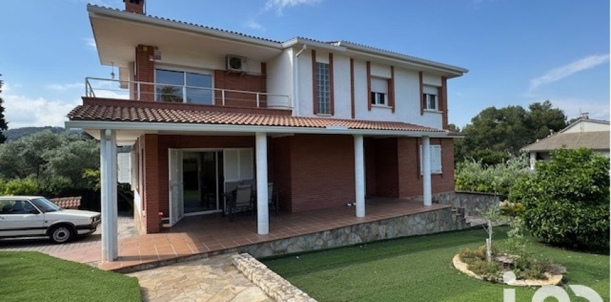 Dom w Corbera de Llobregat, Barcelona, Hiszpania 6 sypialni, 230 mkw. nr 153447