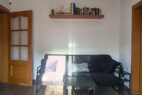 Penthouse for sale in Montcada i Reixac, Barcelona, Spain 3 bedrooms, 70 sq.m. No. 184626 - photo 4