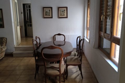 House for sale in Valderas, Leon, Spain 11 bedrooms, 978 sq.m. No. 184704 - photo 3
