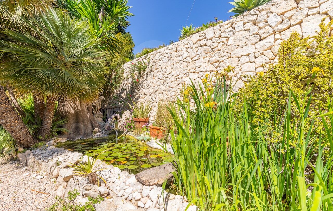 Hus i Teulada, Alicante, Spanien 8 sovrum, 411 kvm. Nr. 179192