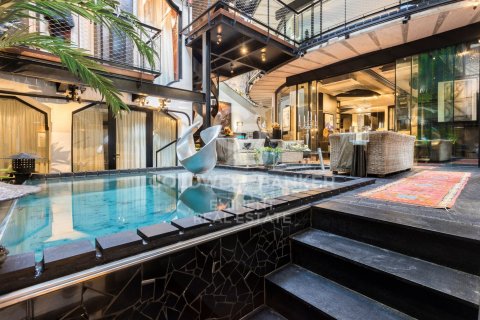 House à Barcelona, Espagne 1400 m2 No. 179191