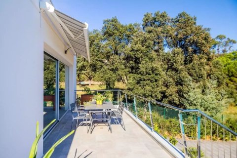 Сasa en venta en Platja D'aro, Gerona, España 3 dormitorios, 418 m2 No. 168491 - foto 5