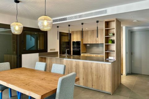 Продажа дома в Льорет-де-Мар, Герона, Испания 4 спальни, 387м2 №168486 - фото 12
