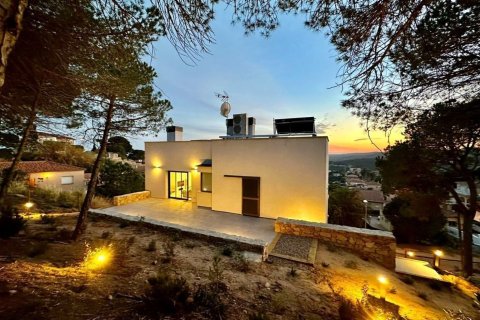 Продажа дома в Льорет-де-Мар, Герона, Испания 4 спальни, 387м2 №168486 - фото 23