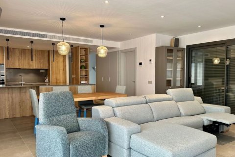 Продажа дома в Льорет-де-Мар, Герона, Испания 4 спальни, 387м2 №168486 - фото 15