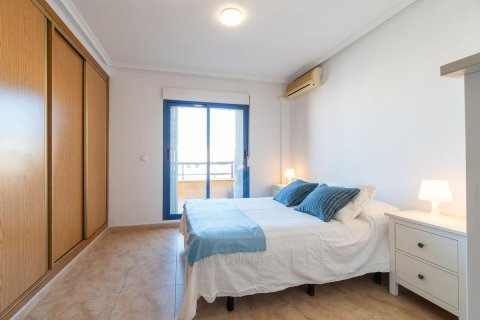 Apartament w Torrevieja, Alicante, Hiszpania 3 sypialnie, 105 mkw. nr 146381 – zdjęcie 16