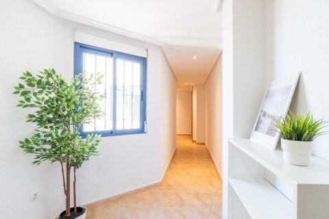 Apartment à vendre à Torrevieja, Alicante, Espagne, 3 chambres, 105 m2 No. 146381 - photo 10