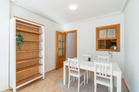 Apartament w Torrevieja, Alicante, Hiszpania 3 sypialnie, 105 mkw. nr 146381 – zdjęcie 23