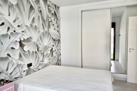 Villa for sale in Cabo Roig, Alicante, Spain 3 bedrooms, 83 sq.m. No. 155588 - photo 10