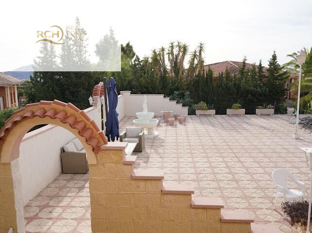 Villa i La Nucia, Alicante, Spanien 6 sovrum, 595 kvm. Nr. 155587