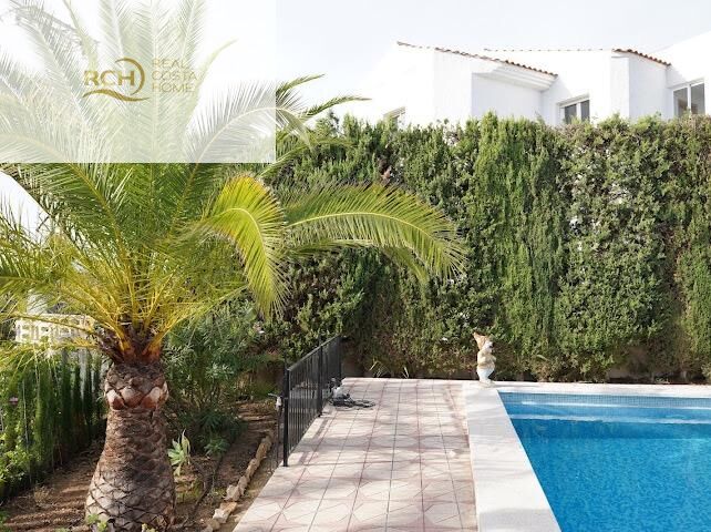 Villa i La Nucia, Alicante, Spanien 6 sovrum, 595 kvm. Nr. 155587