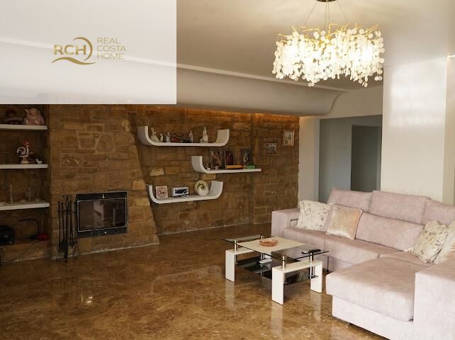 Villa i La Nucia, Alicante, Spanien 6 sovrum, 595 kvm. Nr. 155587