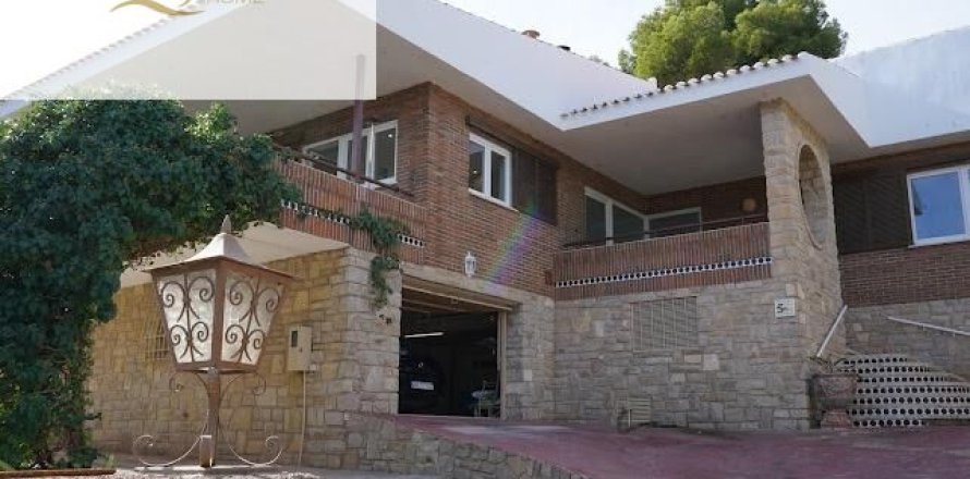 Villa in La Nucia, Alicante, Spanien 6 Schlafzimmer, 595 m2 Nr. 155587