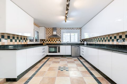 Villa for sale in Dehesa De Campoamor, Alicante, Spain 7 bedrooms, 512 sq.m. No. 155589 - photo 11