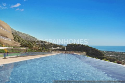 Apartment for sale in Benahavis, Malaga, Spain 2 bedrooms, 105 sq.m. No. 166520 - photo 2