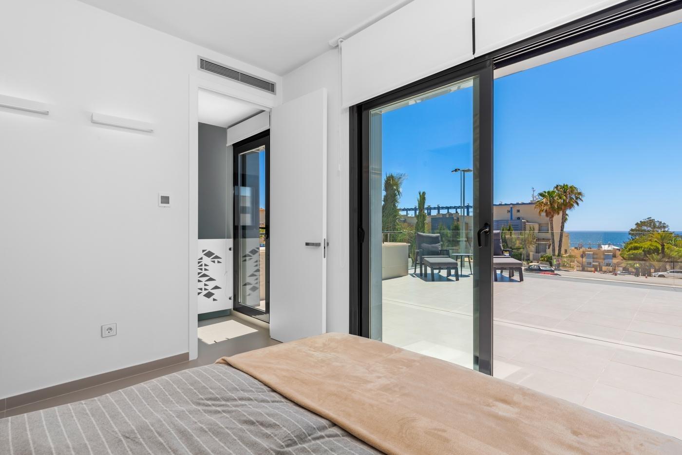 Huvila Campoamor, Alicante, Espanja 4 makuuhuonetta, 322 m2 No. 165495