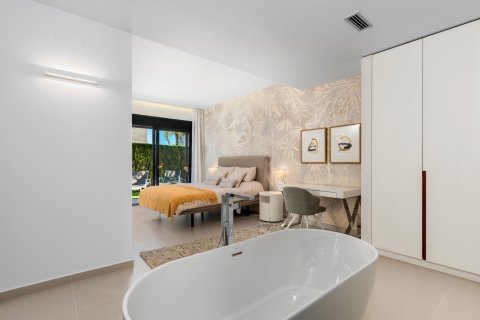 Villa for sale in Campoamor, Alicante, Spain 4 bedrooms, 322 sq.m. No. 165495 - photo 29