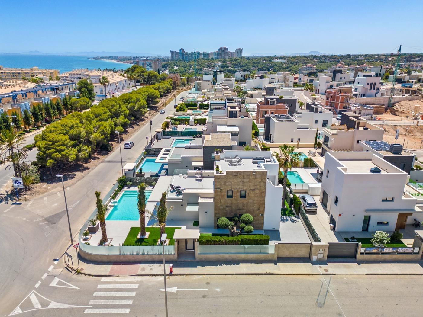 Huvila Campoamor, Alicante, Espanja 4 makuuhuonetta, 322 m2 No. 165495