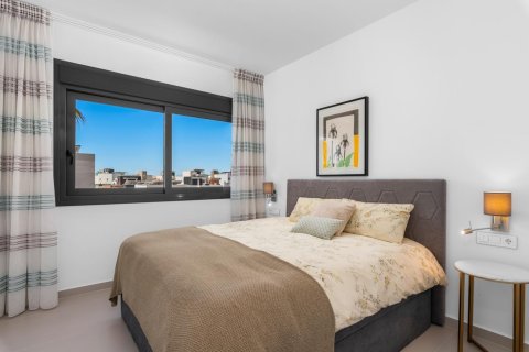 Villa for sale in Campoamor, Alicante, Spain 4 bedrooms, 322 sq.m. No. 165495 - photo 18