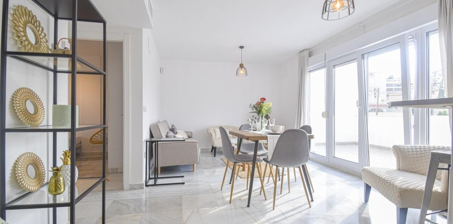 Attico a Villajoyosa, Alicante, Spagna 2 camere da letto, 150 mq. N° 165499