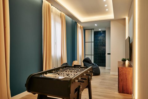 Apartment for sale in Madrid, Spain 3 bedrooms, 213 sq.m. No. 165497 - photo 11