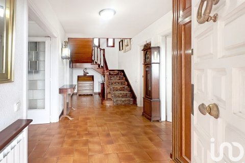 Hus till salu i Sant Feliu de Codines, Barcelona, Spanien 5 sovrum, 734 kvm. Nr. 153974 - foto 6