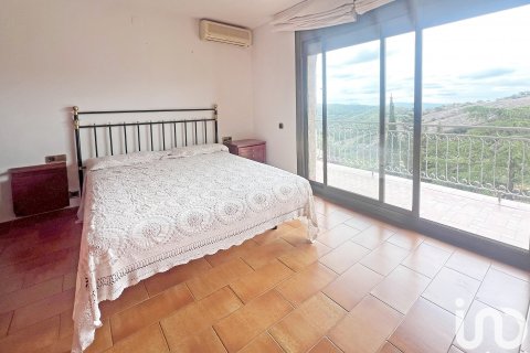 Hus till salu i Sant Feliu de Codines, Barcelona, Spanien 5 sovrum, 734 kvm. Nr. 153974 - foto 20