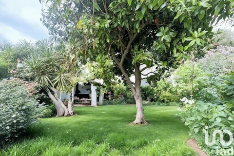 Hus till salu i Sant Feliu de Codines, Barcelona, Spanien 5 sovrum, 734 kvm. Nr. 153974 - foto 4