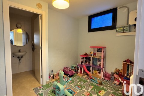 Dom w Sant Pere de Ribes, Barcelona, Hiszpania 4 sypialnie, 490 mkw. nr 153976 – zdjęcie 27