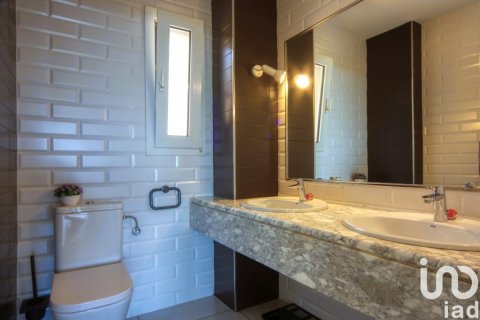 Hus till salu i Benicasim, Castellon, Spanien 3 sovrum, 2065 kvm. Nr. 153980 - foto 12