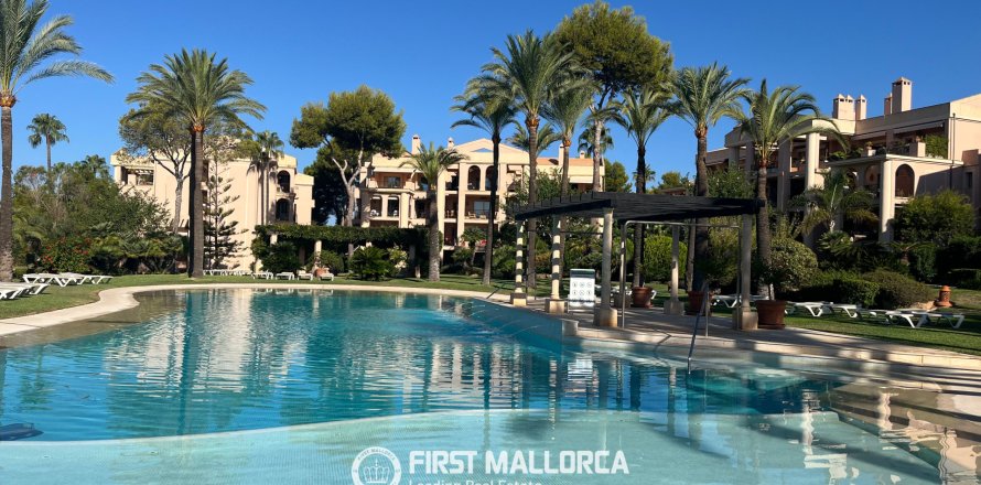 Appartamento a Santa Ponsa, Mallorca, Spagna 3 camere da letto, 170 mq. N° 194489