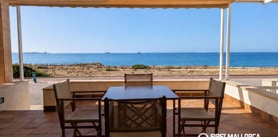 Villa à Sa Rapita, Mallorca, Espagne 3 chambres, 141 m2 No. 194491