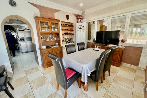 Villa till salu Guardamar del Segura, Alicante, Spanien 6 sovrum, 450 kvm. Nr. 135705 - foto 5