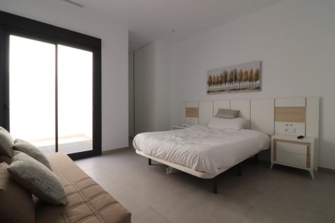 Villa till salu Ciudad Quesada, Alicante, Spanien 3 sovrum, 200 kvm. Nr. 135700 - foto 8
