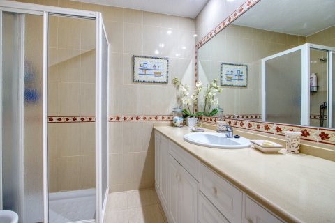 Apartment for sale Torrevieja, Alicante, Spain 3 bedrooms, 111 sq.m. No. 135699 - photo 25