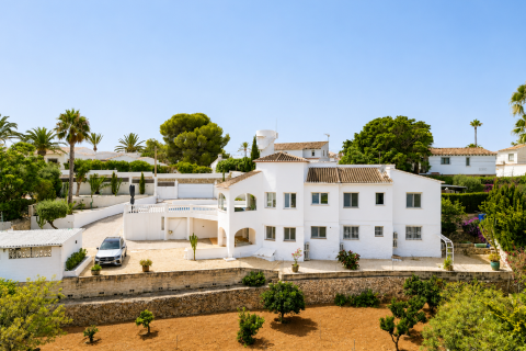 Villa for sale in Benissa, Alicante, Spain 5 bedrooms, 168.95 sq.m. No. 191859 - photo 5