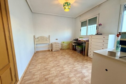 Casa adosada en venta en Formentera del Segura, Alicante, España 3 dormitorios, 240 m2 No. 189105 - foto 2