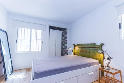 Apartment for sale in Torrevieja, Alicante, Spain 1 bedroom, 74 sq.m. No. 184374 - photo 8