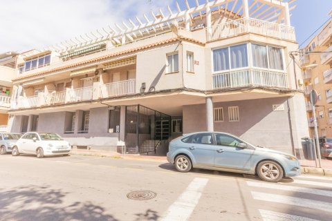 Apartment for sale in Torrevieja, Alicante, Spain 1 bedroom, 74 sq.m. No. 184374 - photo 9