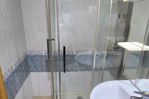 Huoneisto myytävänä Torrevieja, Alicante, Espanja, 2 makuuhuonetta, 60 m2 No. 184373 - kuva 11